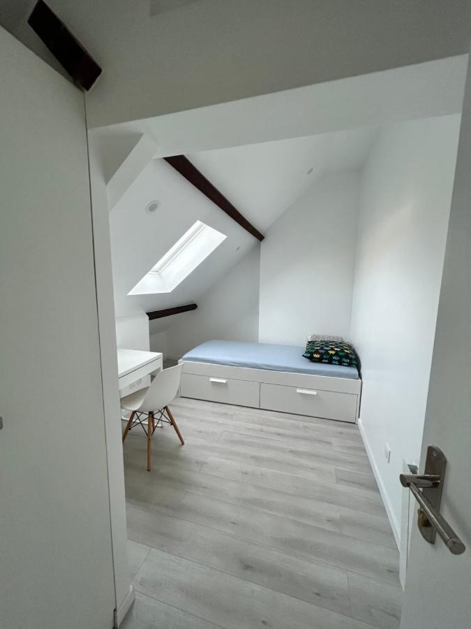 F3 Au Grenier D'Une Maison Massy  Εξωτερικό φωτογραφία